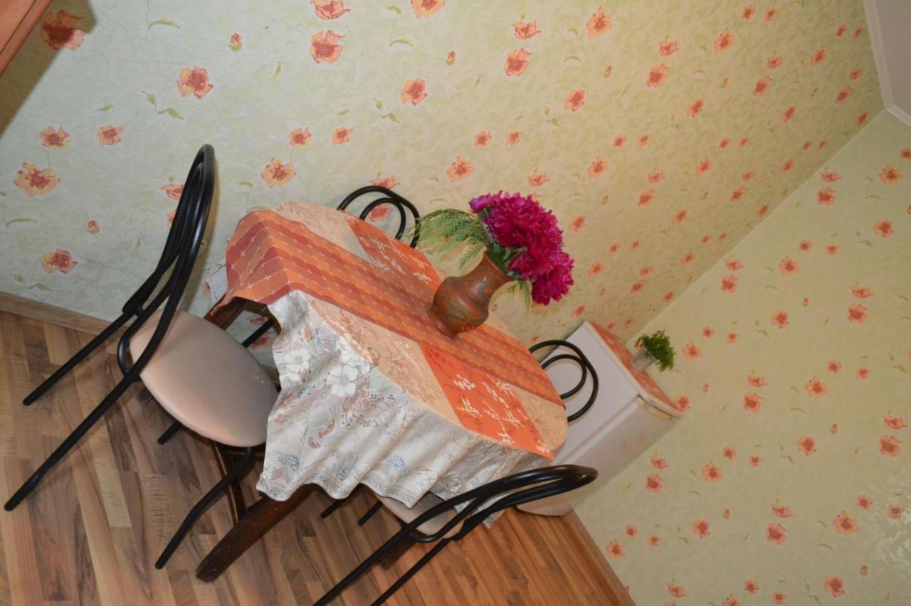 Квартира Двохкімнатна Фонтан Apartment Kamianets-Podilskyi Ngoại thất bức ảnh