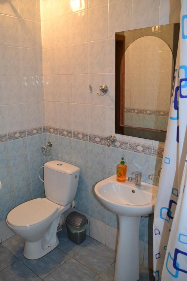 Квартира Двохкімнатна Фонтан Apartment Kamianets-Podilskyi Ngoại thất bức ảnh