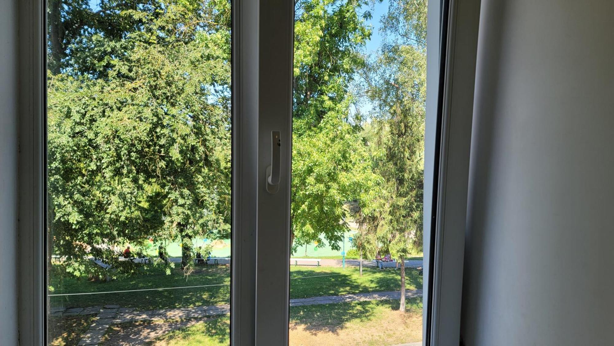 Квартира Двохкімнатна Фонтан Apartment Kamianets-Podilskyi Ngoại thất bức ảnh